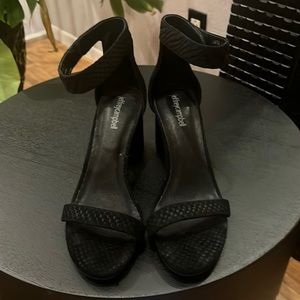 Suede Sandals-chunky heel ankle strap with Velcro closer